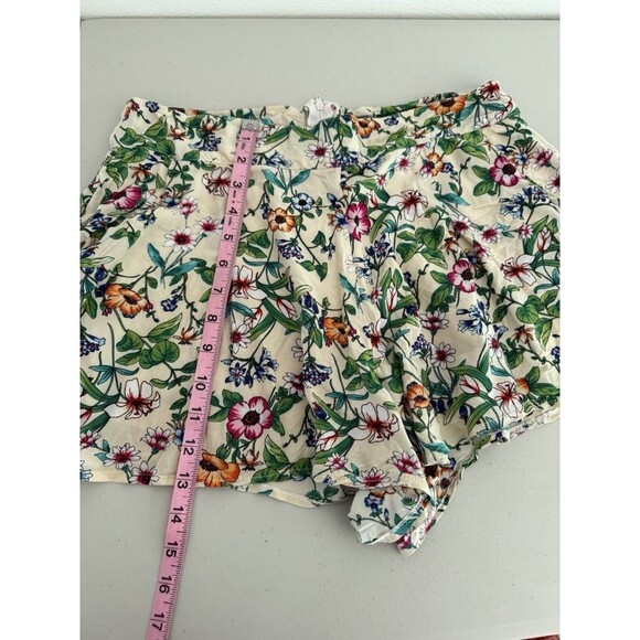 Floral Print High Waist Shorts Women Size US M Brazil 40 Pleated With Pockets - Picture 6 of 9